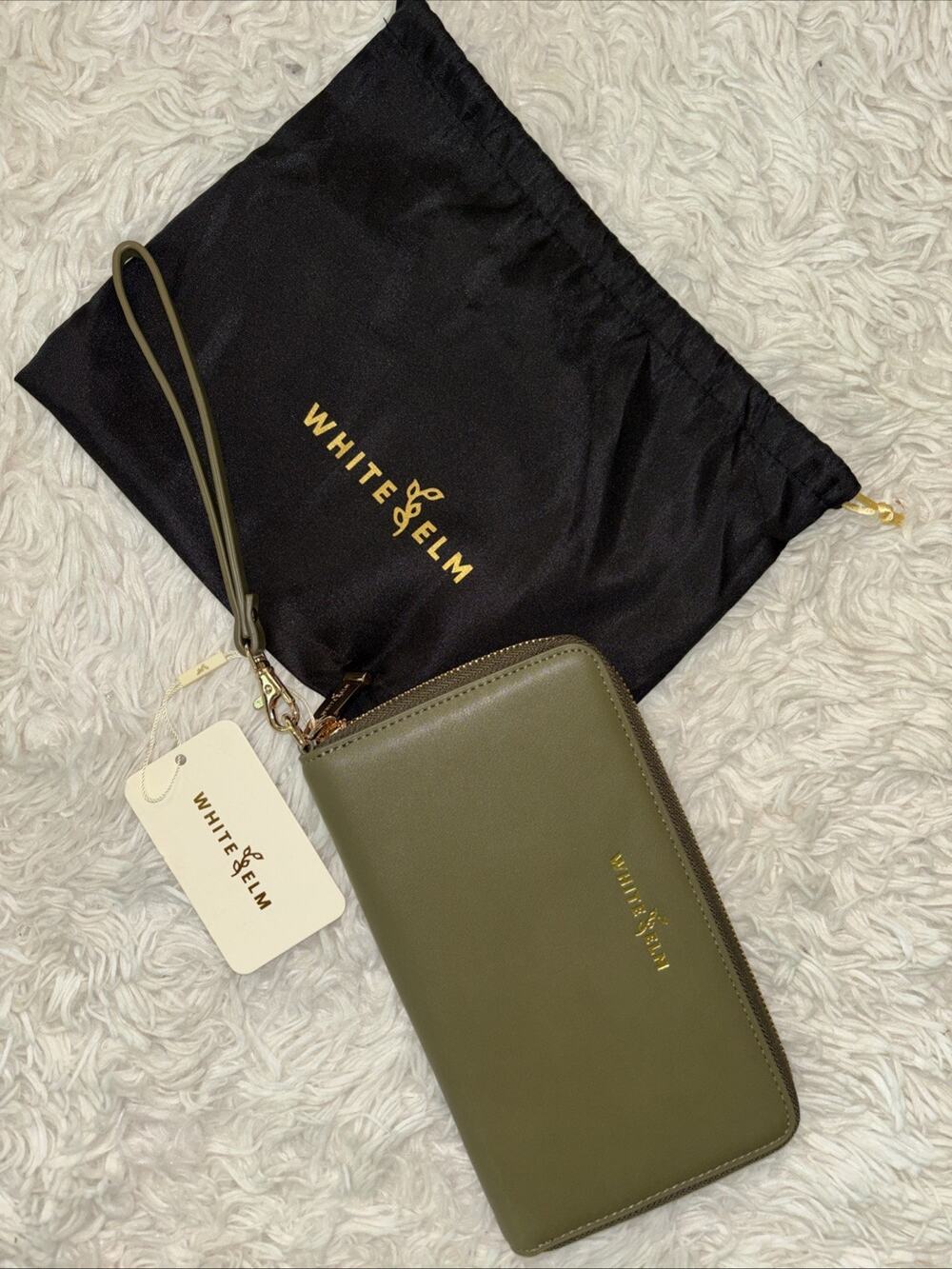 NWT White Elm Wristlet Wallet